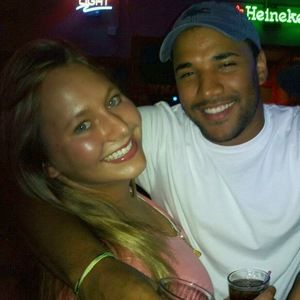 Meet your Posher, Hilary